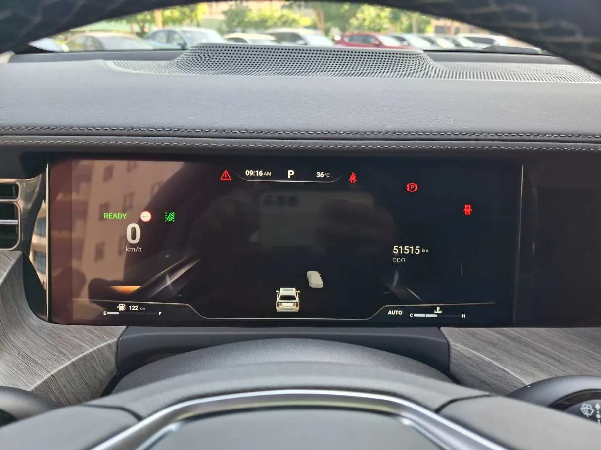 Car image 18