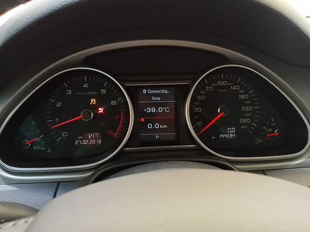Car image 19