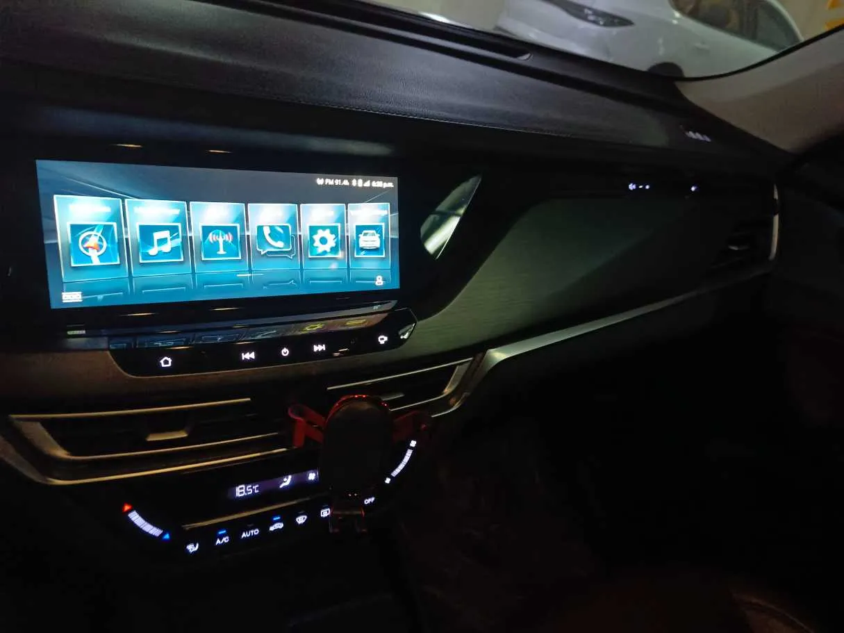 Car image 22