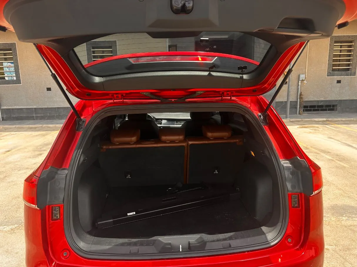 Car image 22