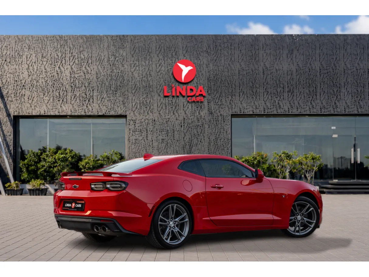 Car image 4