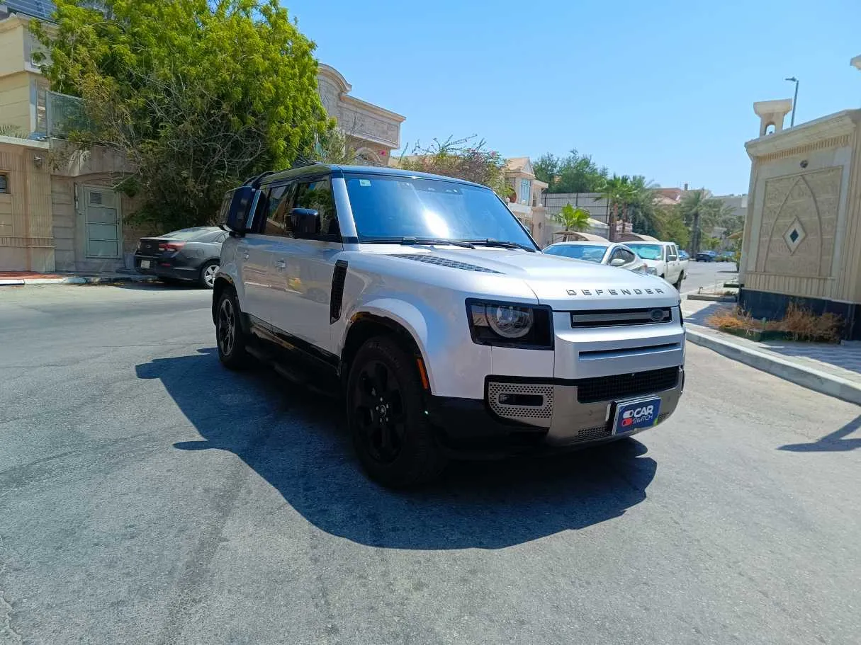 Car image 3