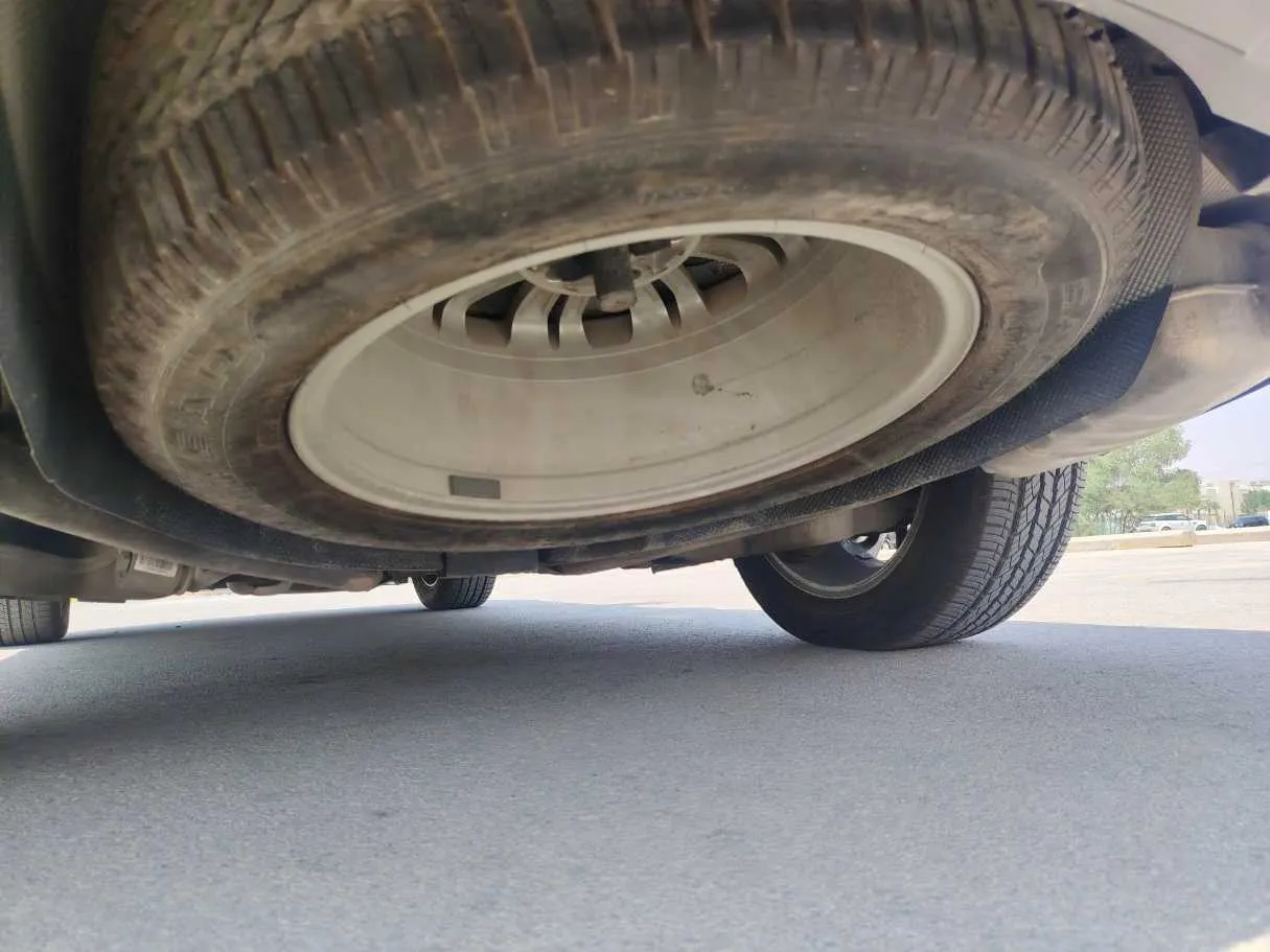 Car image 28