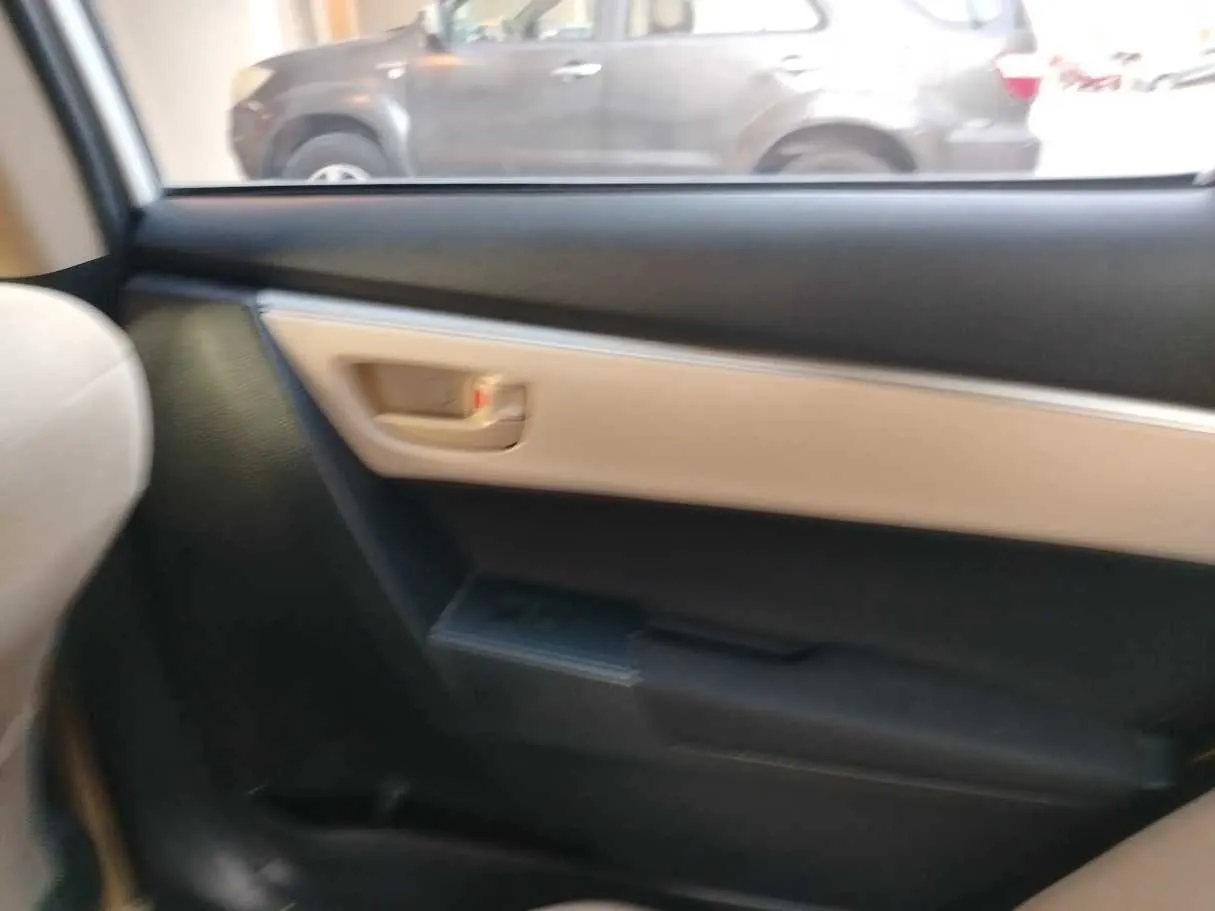 Car image 34