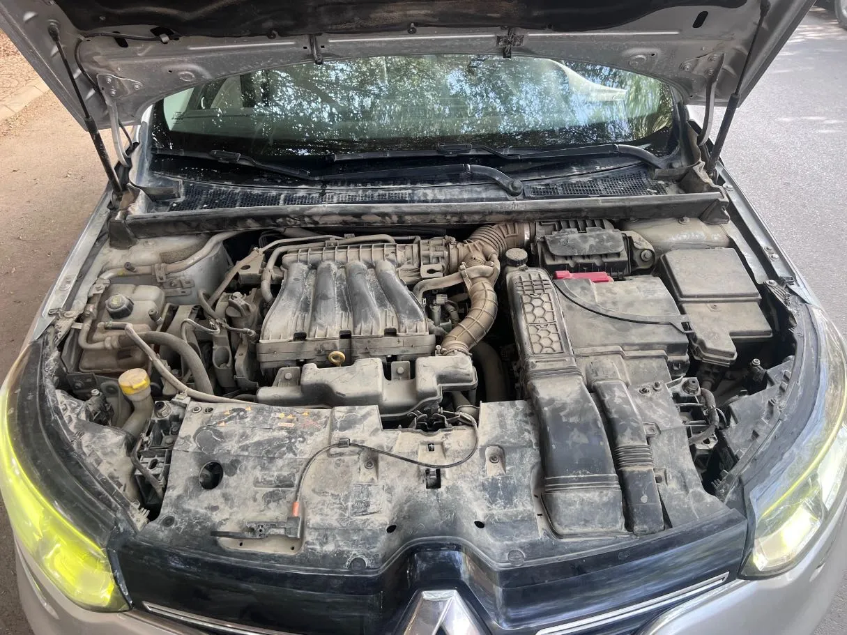 Car image 30