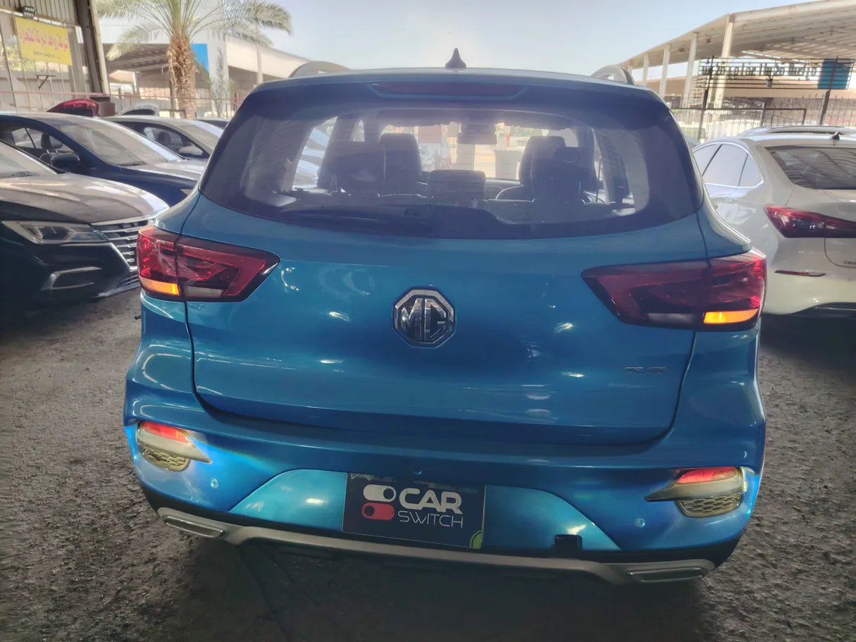 Car image 6