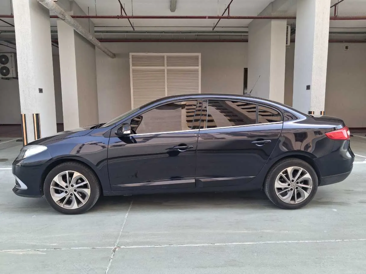 Car image 8