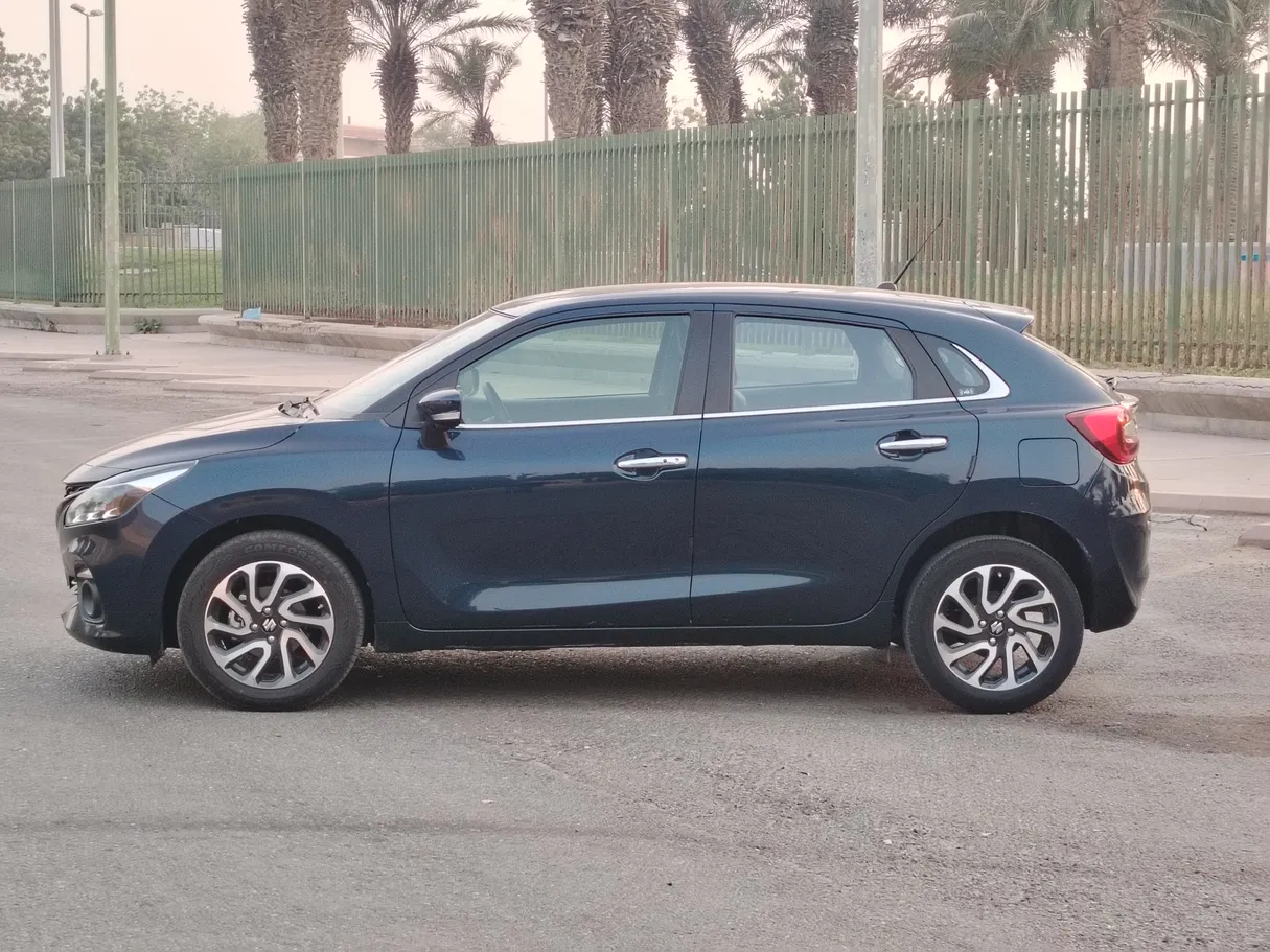 Car image 8