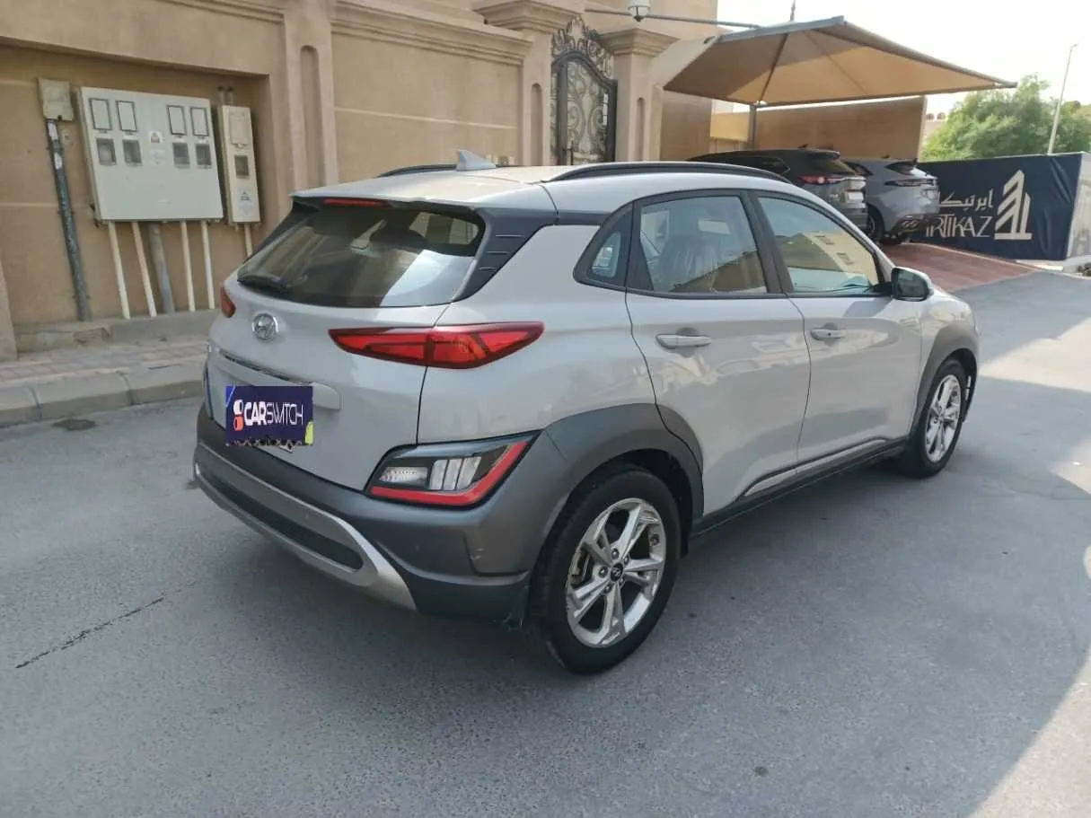 Car image 5