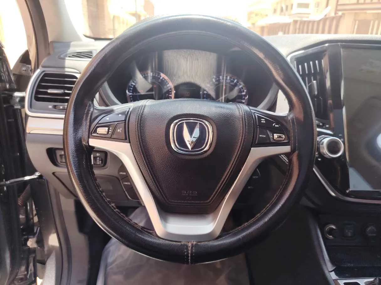 Car image 24