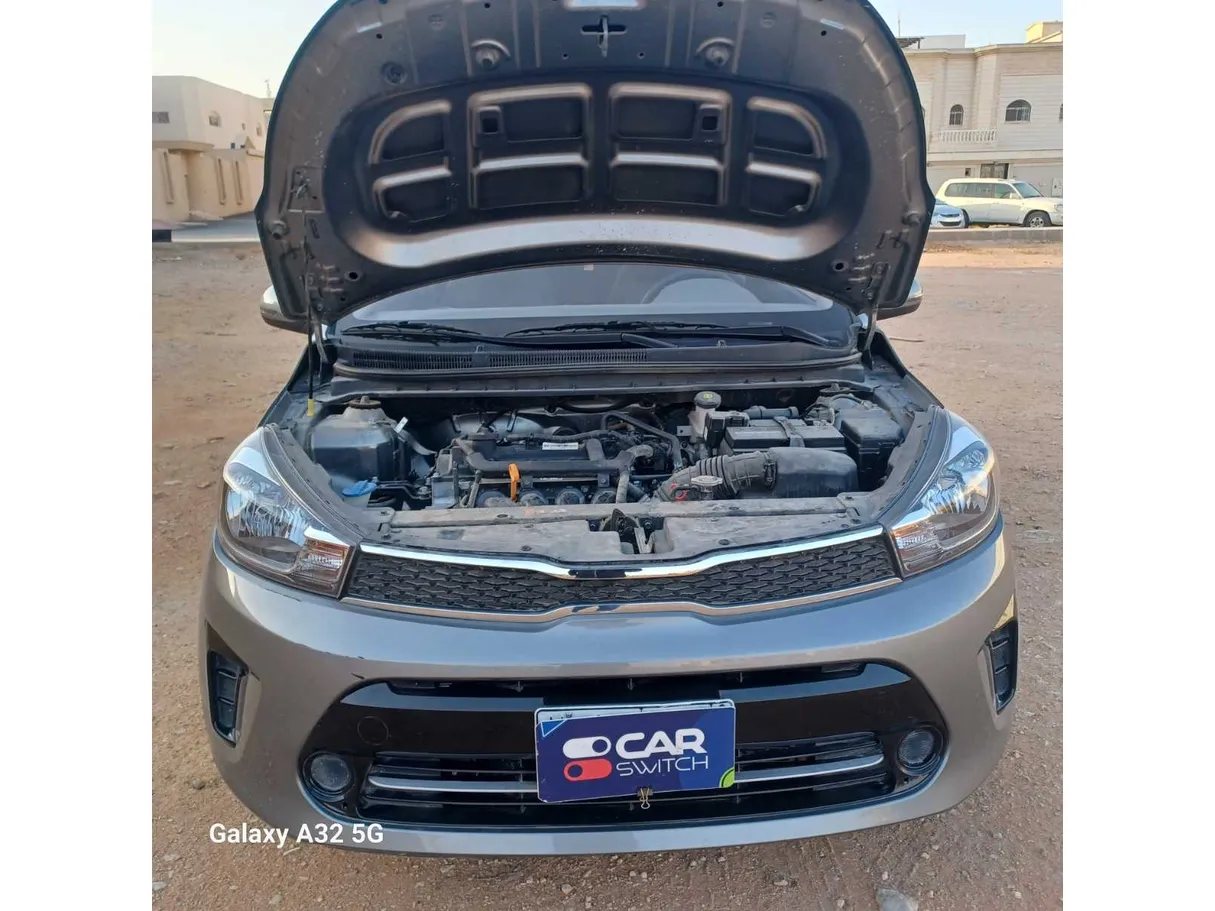 Car image 25