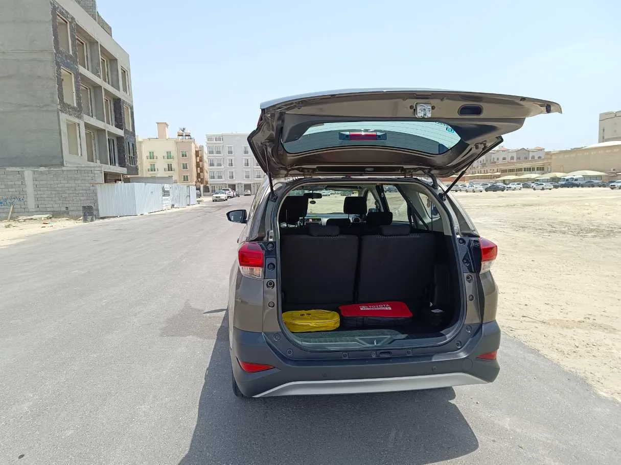 Car image 26