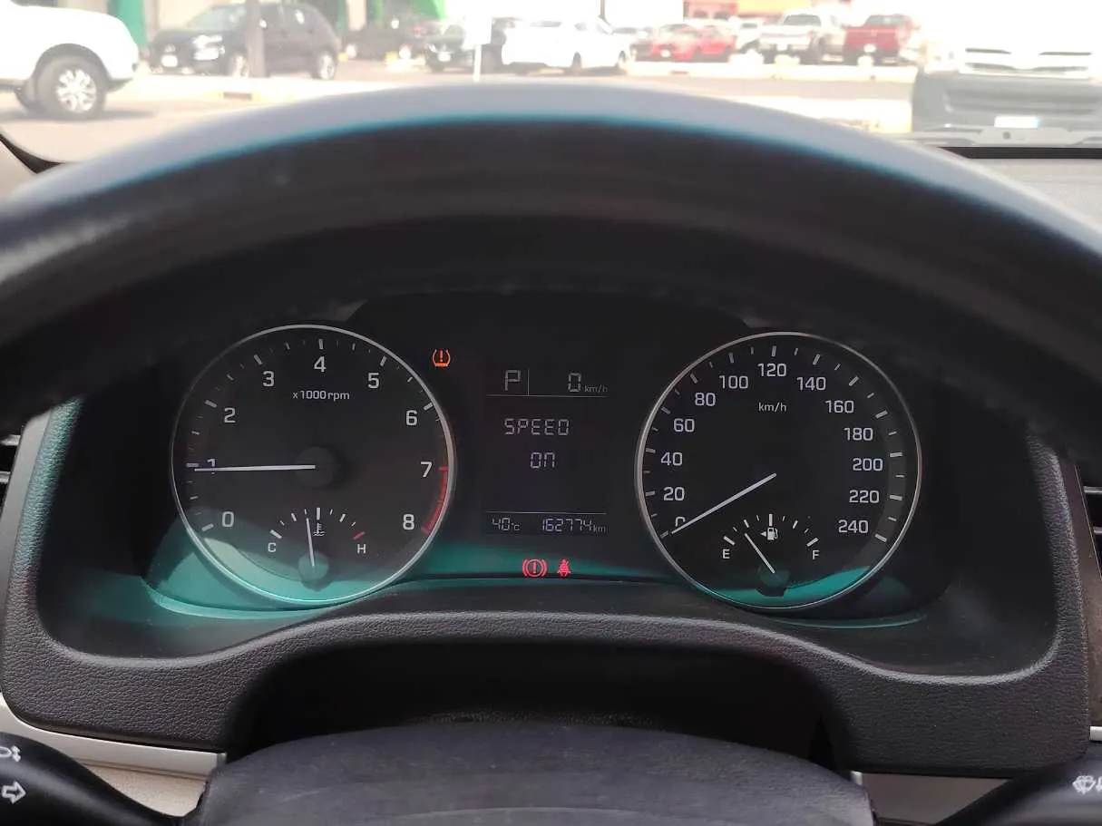 Car image 22