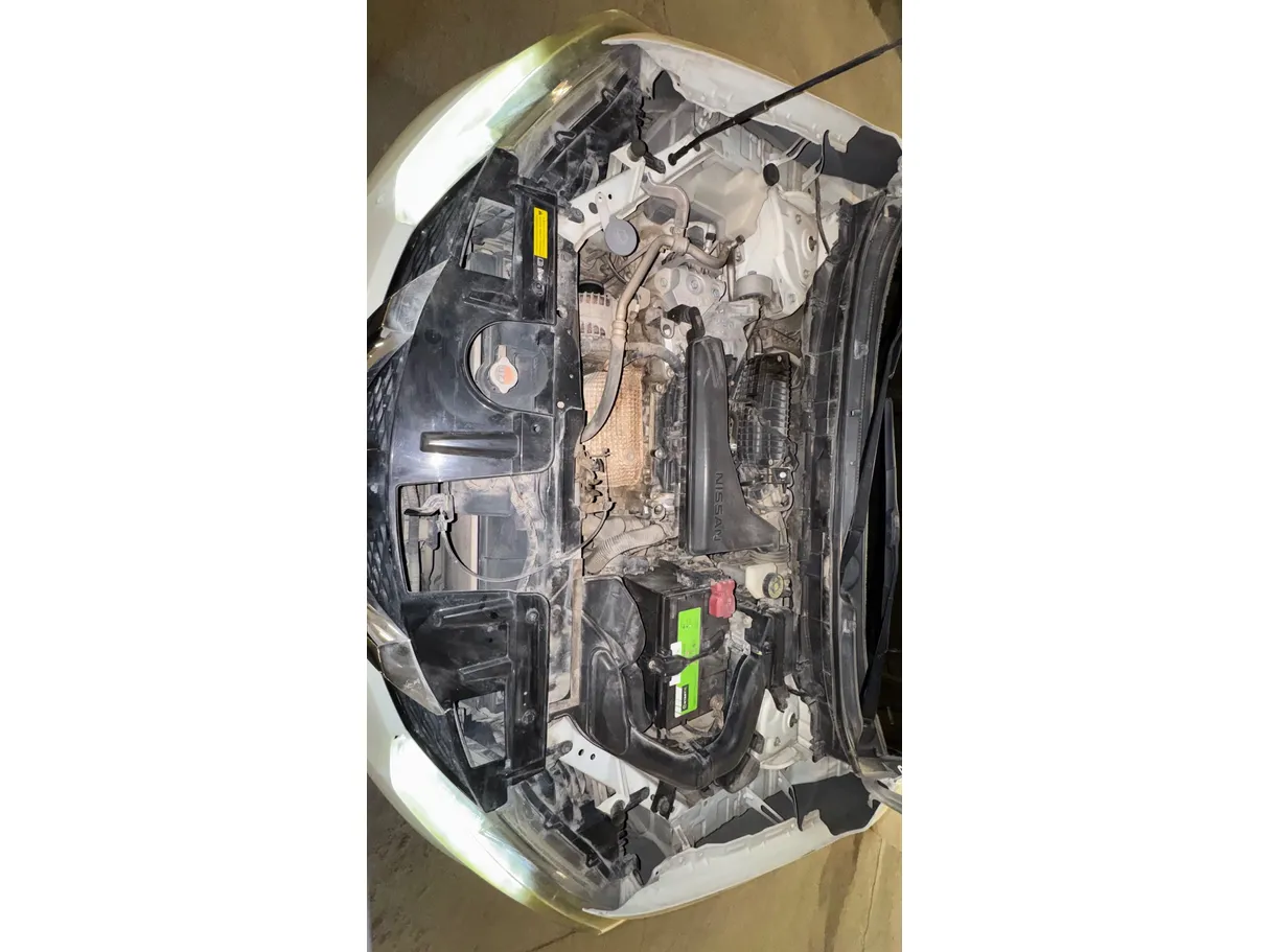 Car image 25