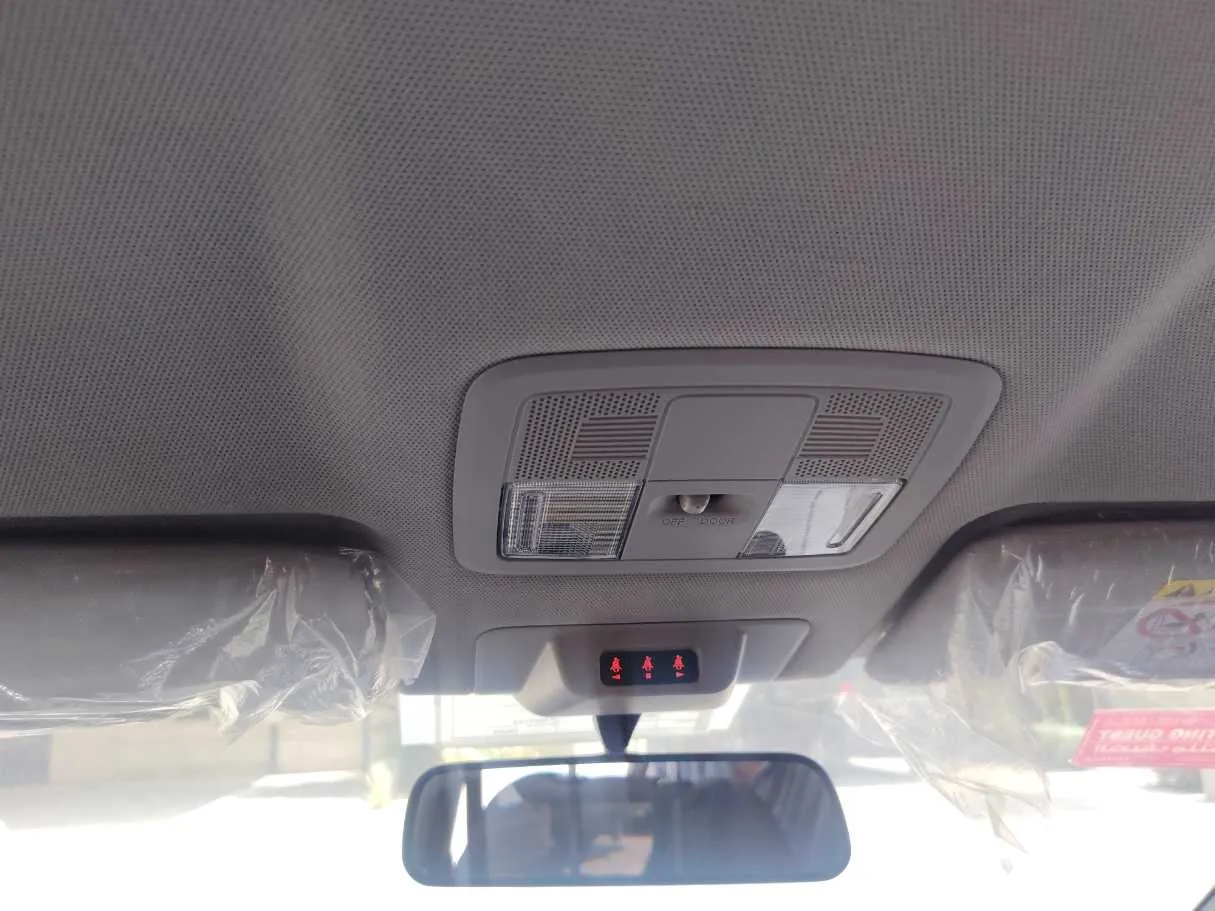 Car image 29