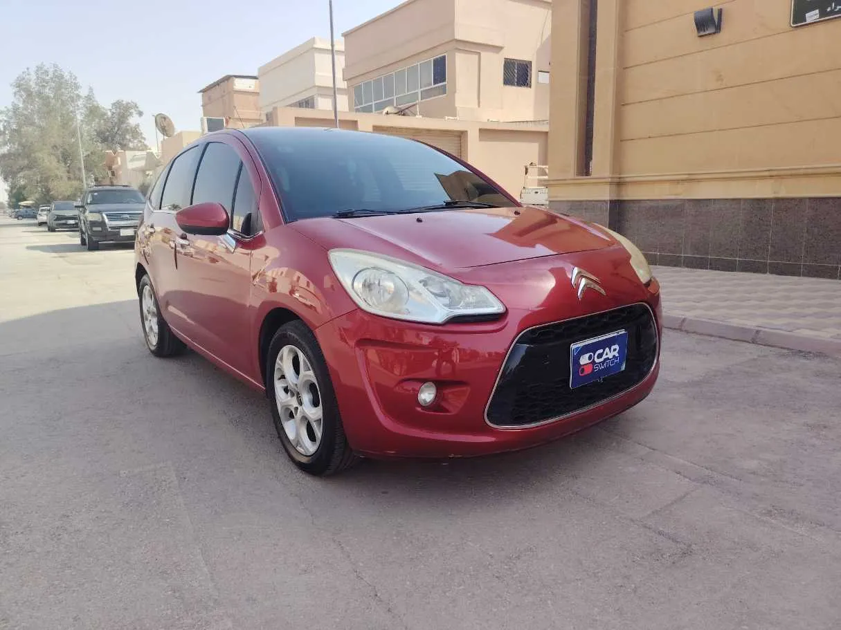 Car image 3