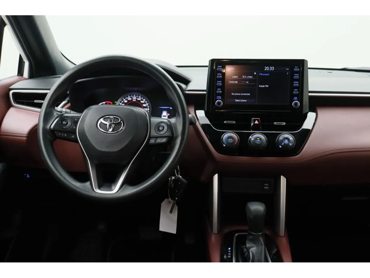 Car image 15