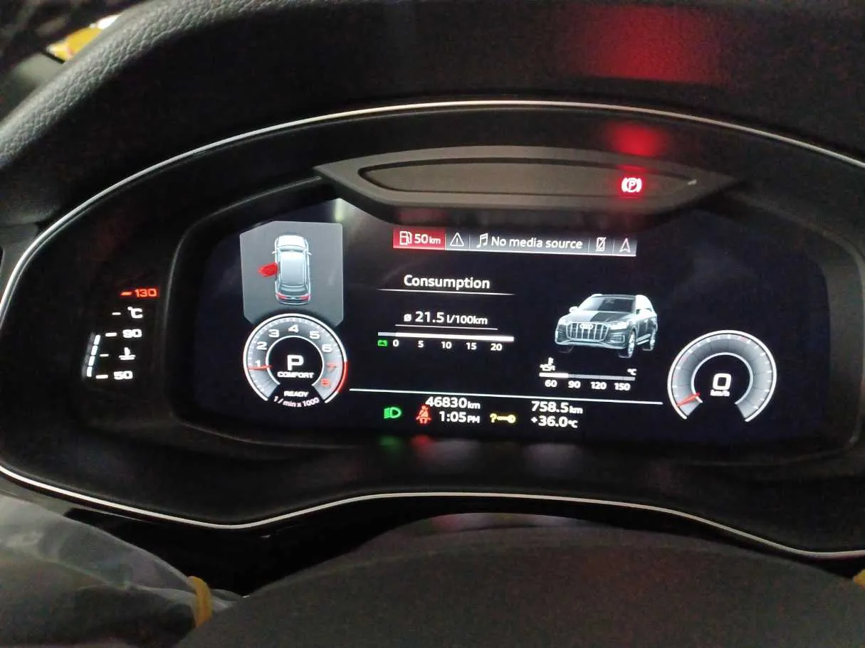 Car image 17