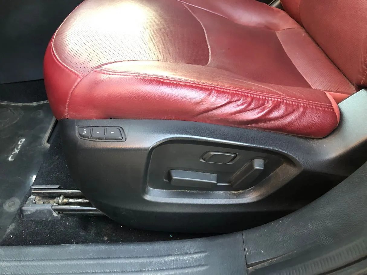 Car image 22