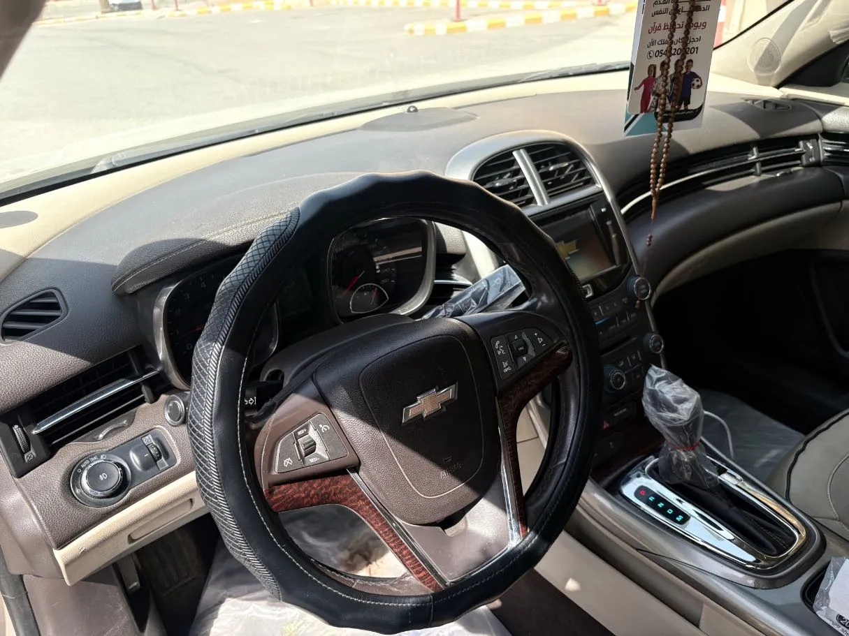 Car image 13
