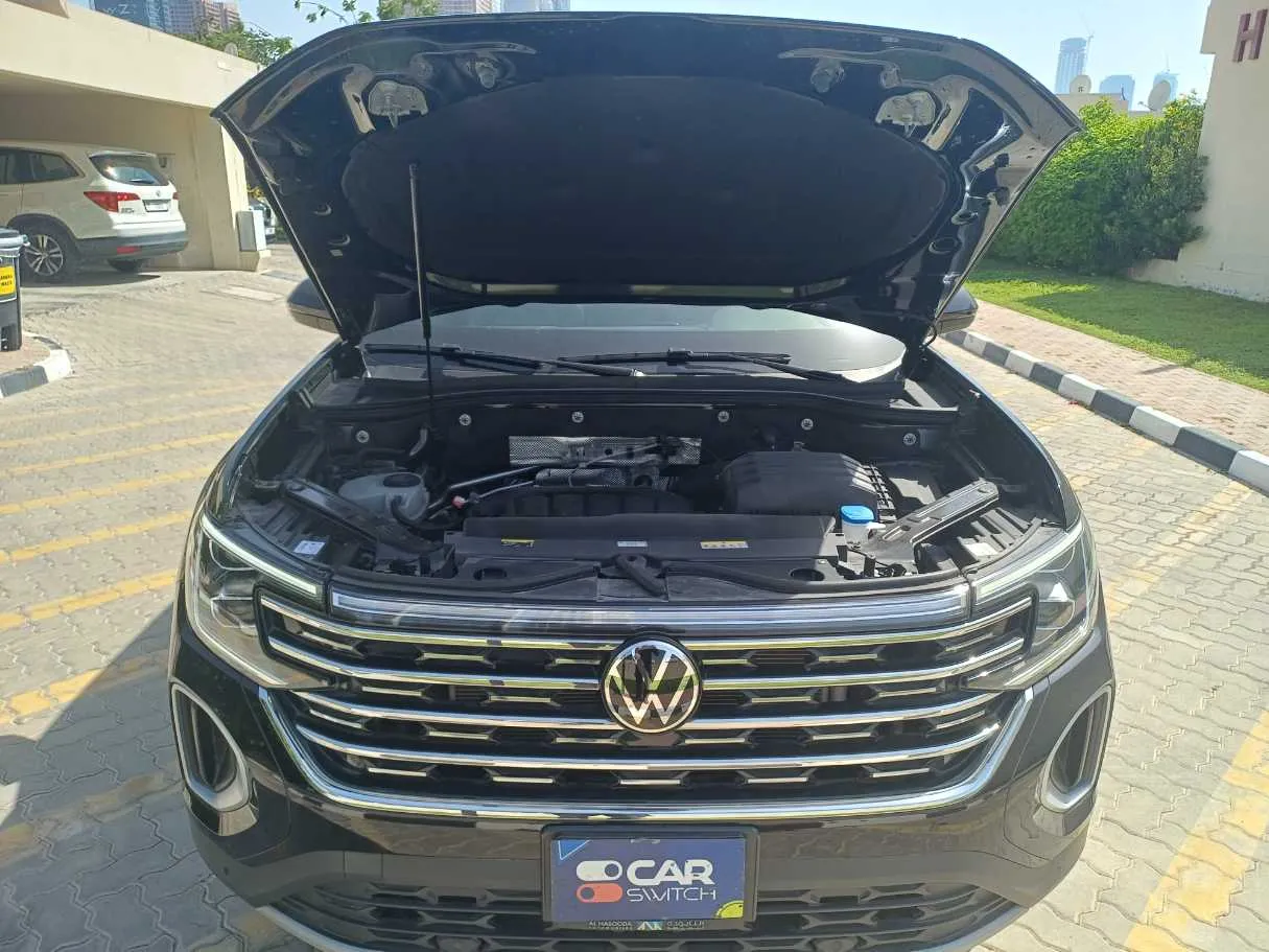 Car image 24