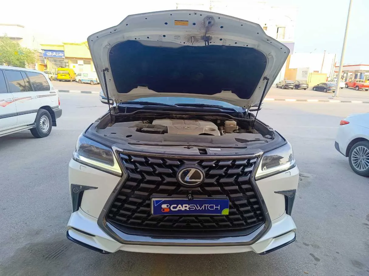 Car image 36