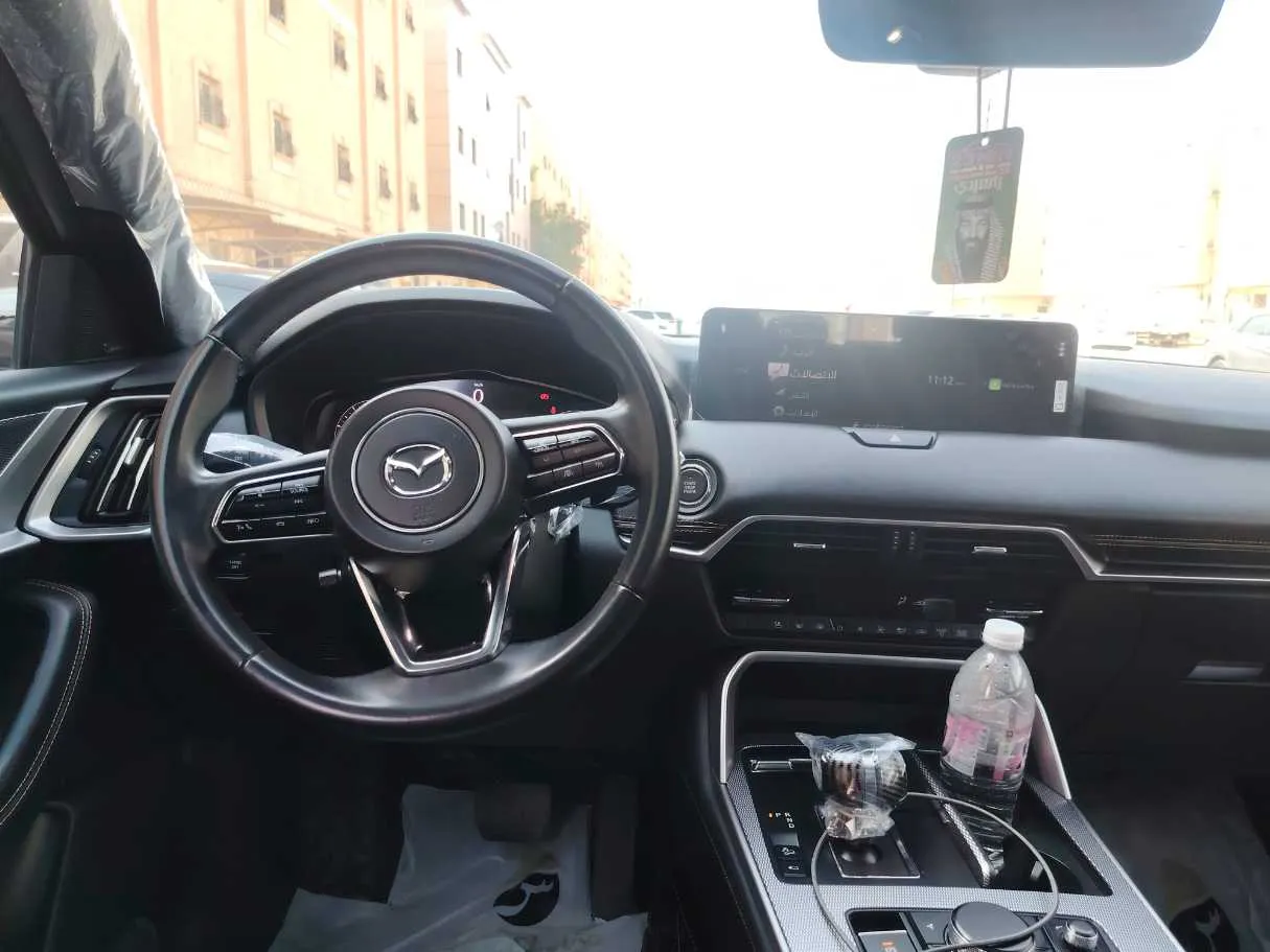 Car image 18