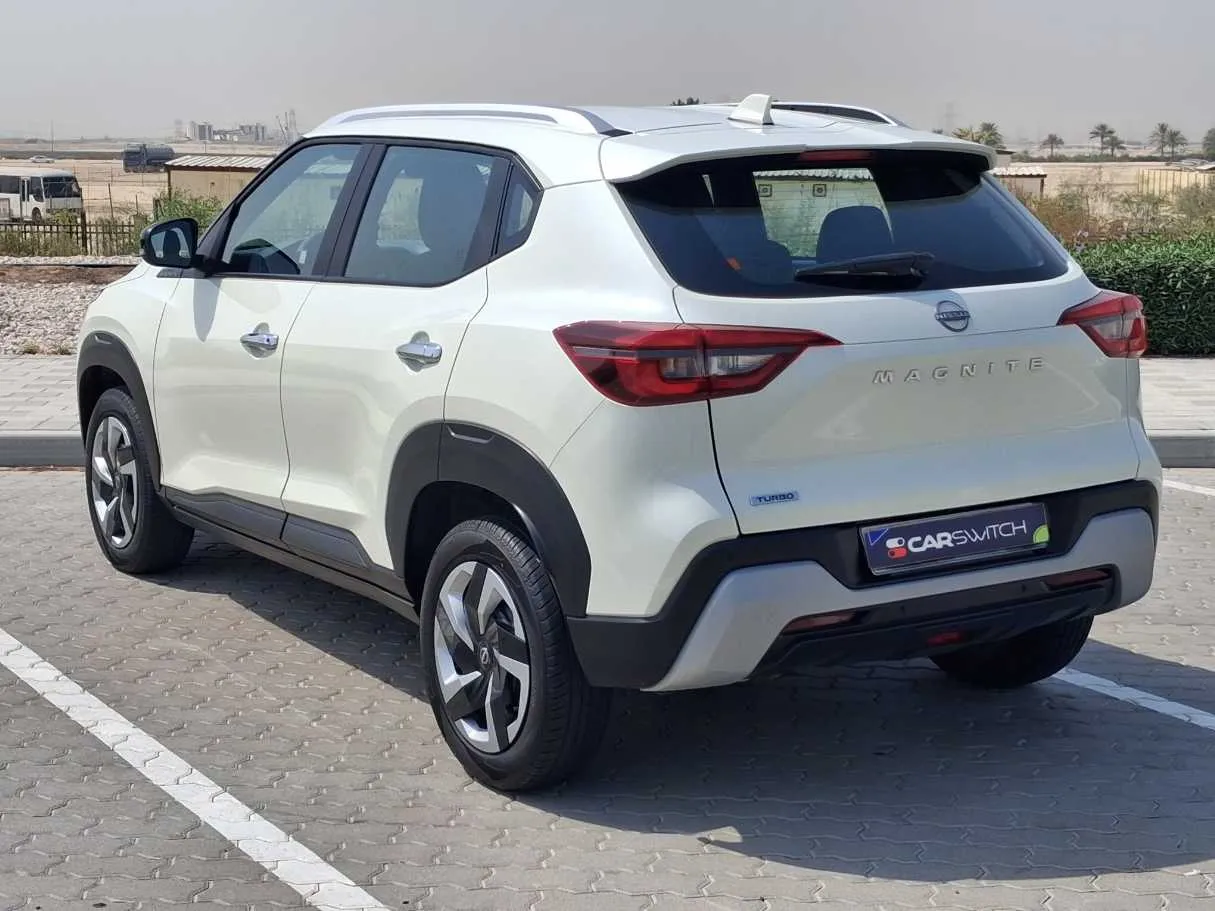 Car image 7