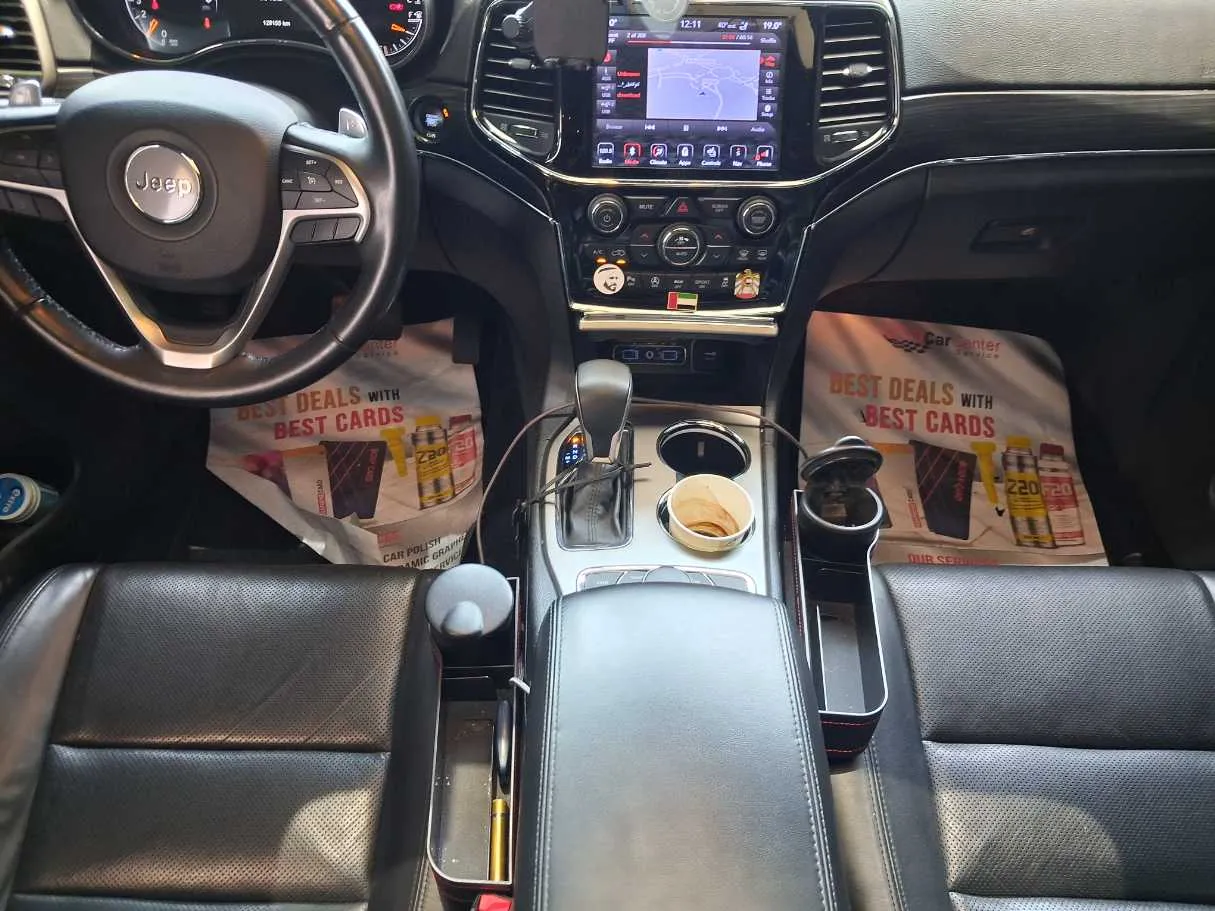 Car image 11