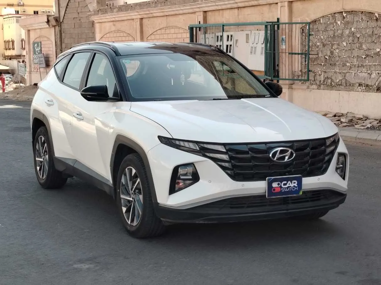 Car image 3