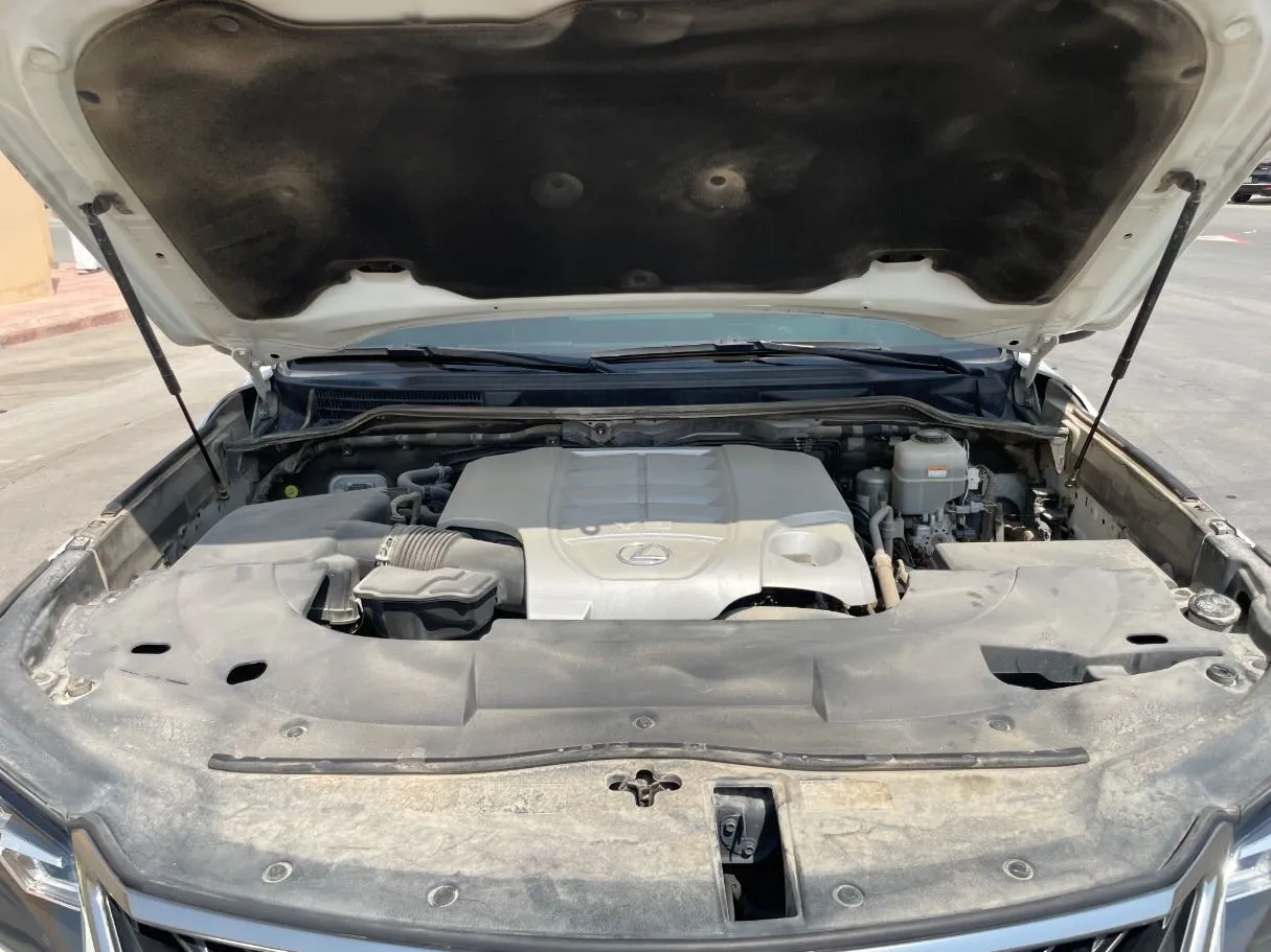 Car image 27