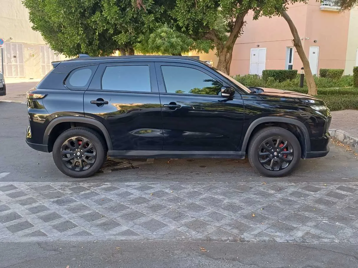 Car image 8