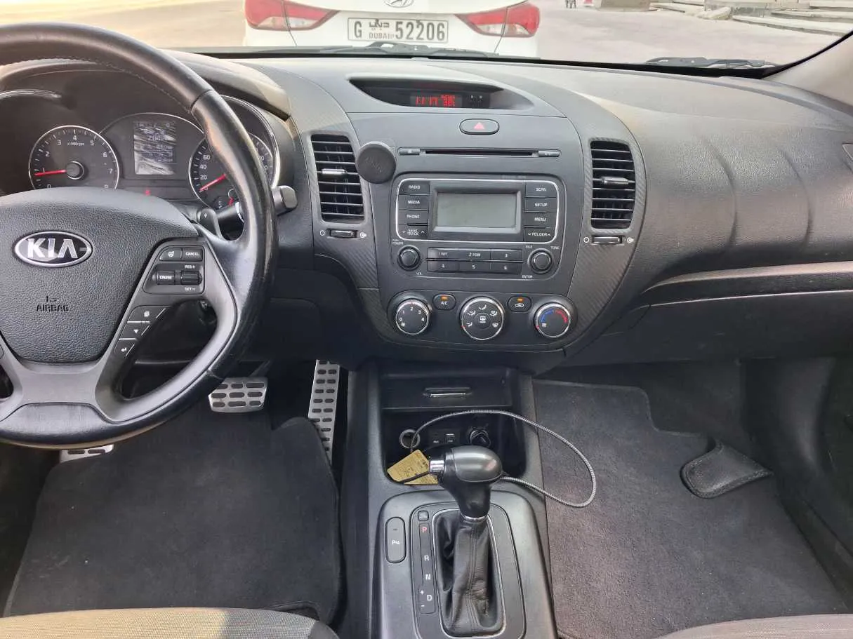 Car image 15