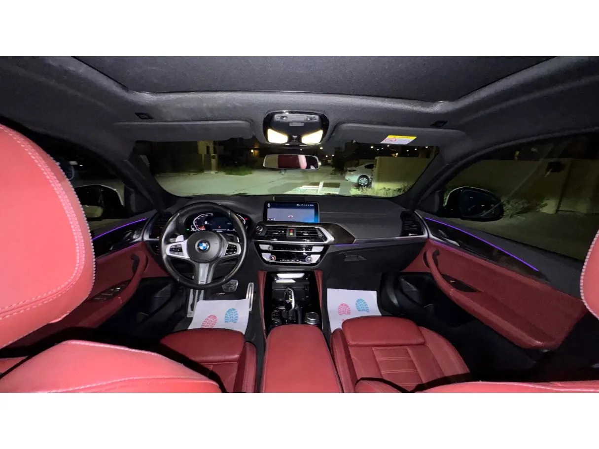 Car image 17
