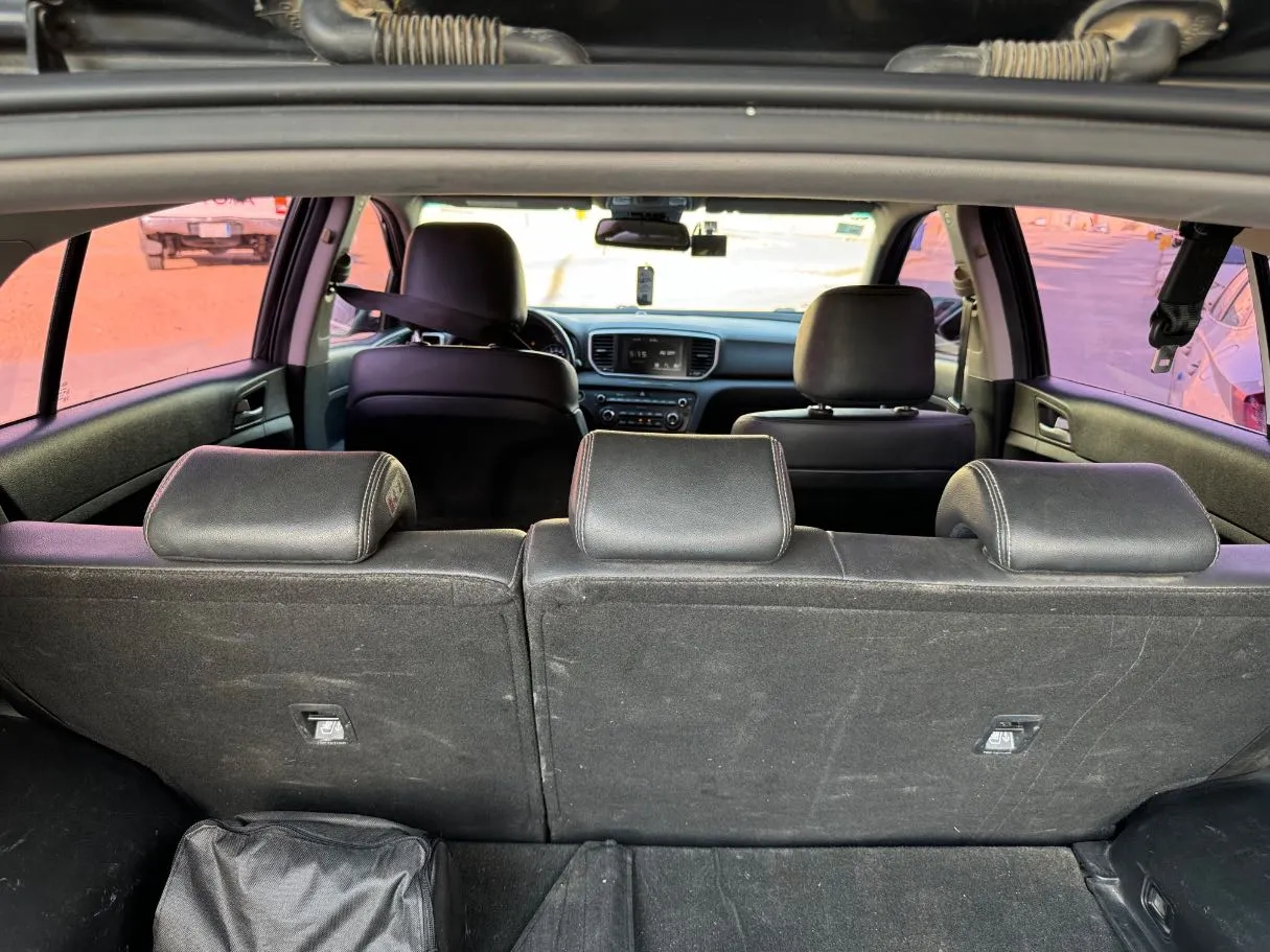 Car image 21