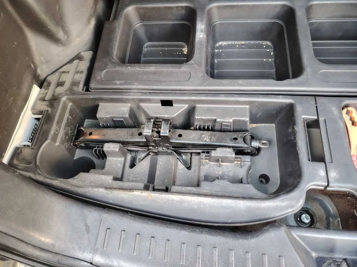 Car image 41