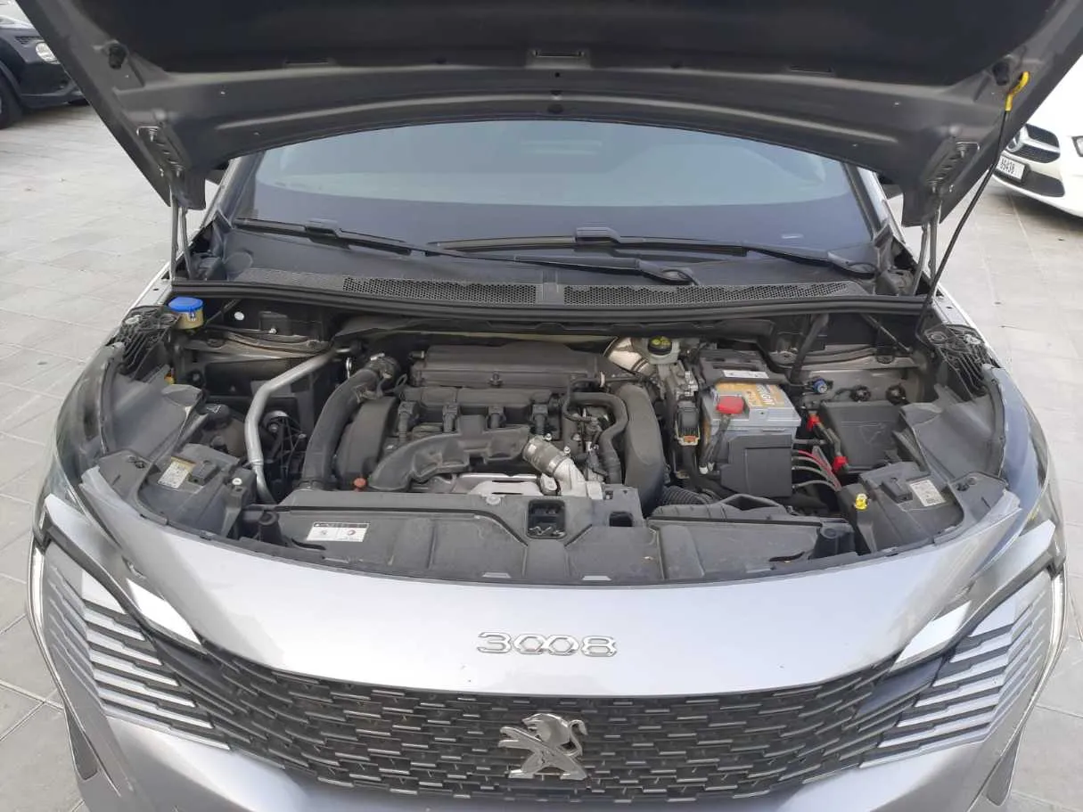 Car image 20
