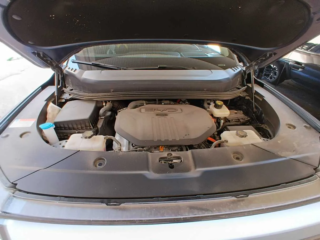 Car image 27