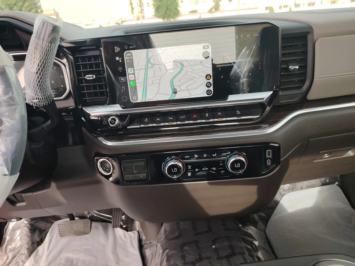 Car image 16