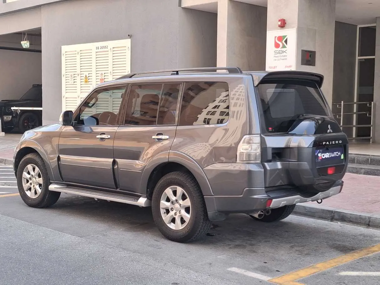 Car image 7