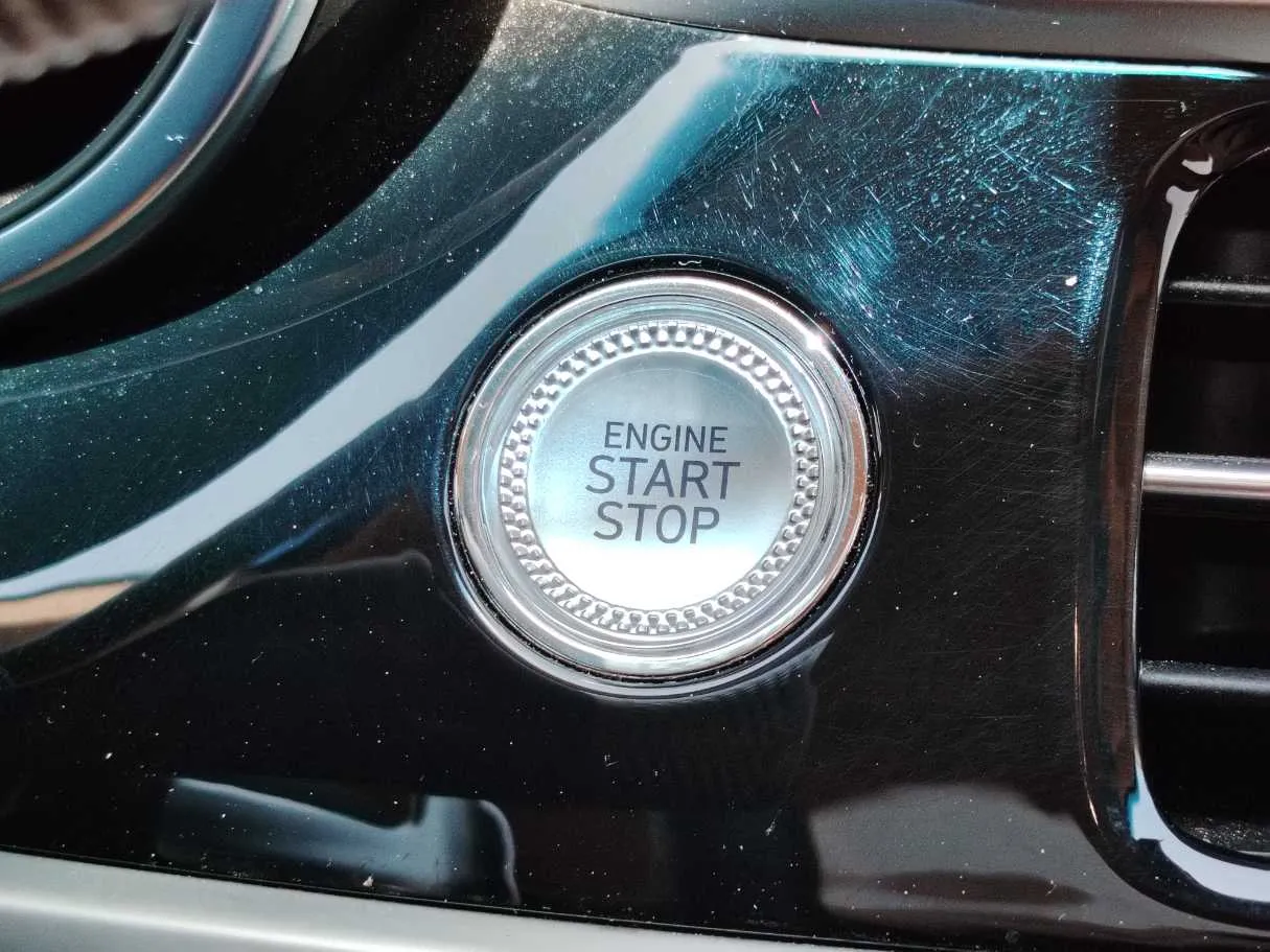 Car image 34