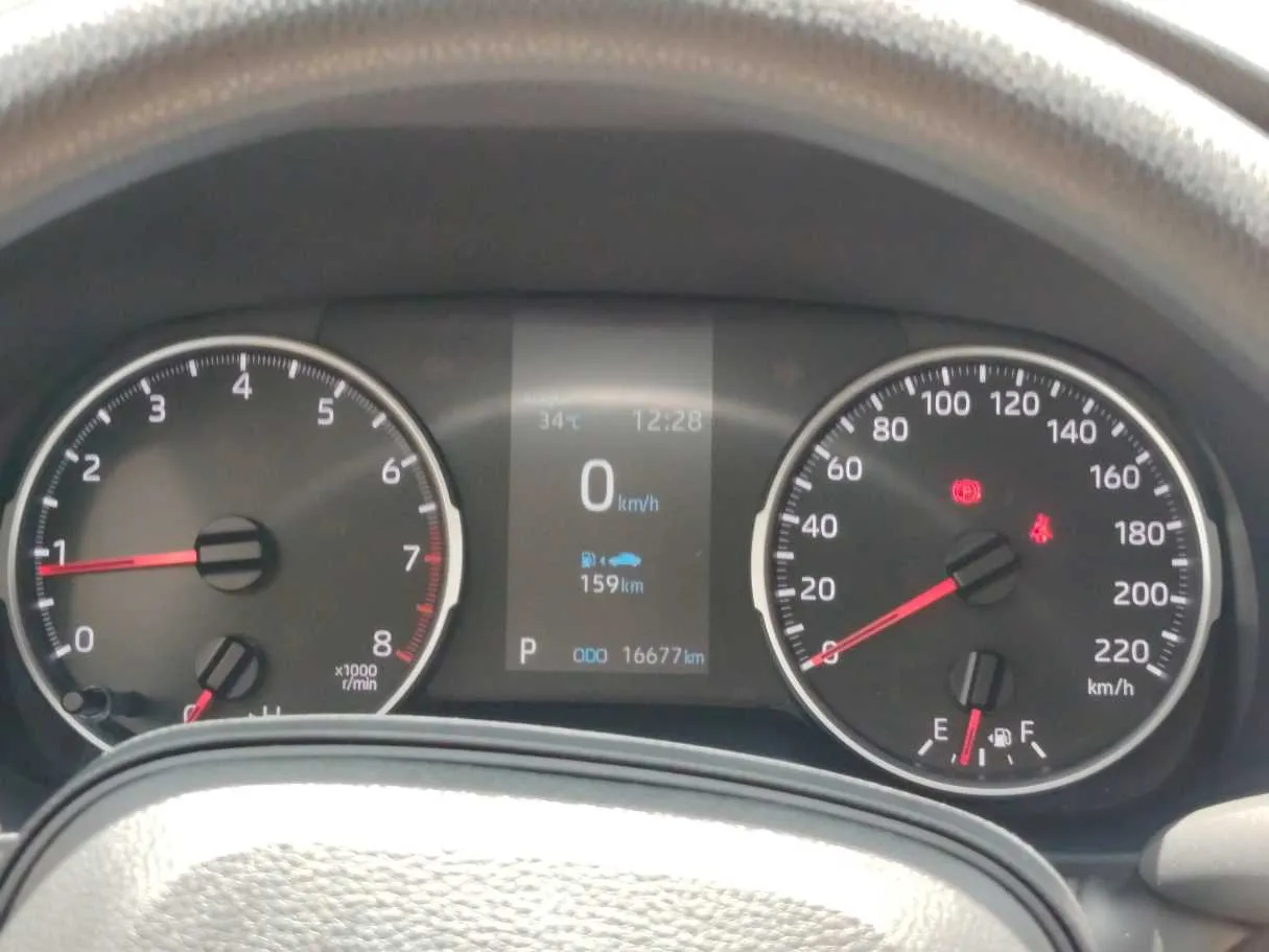 Car image 27
