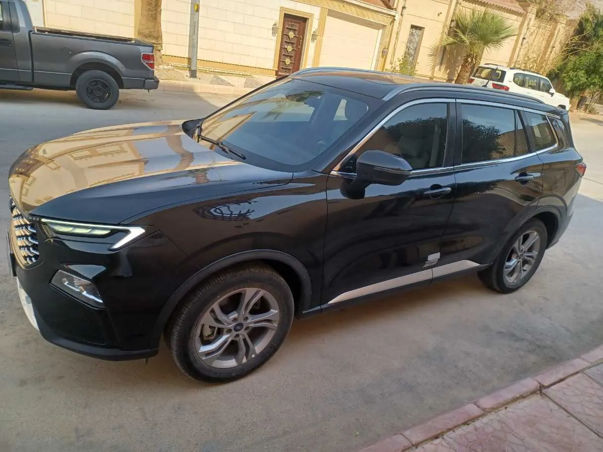 Car image 8
