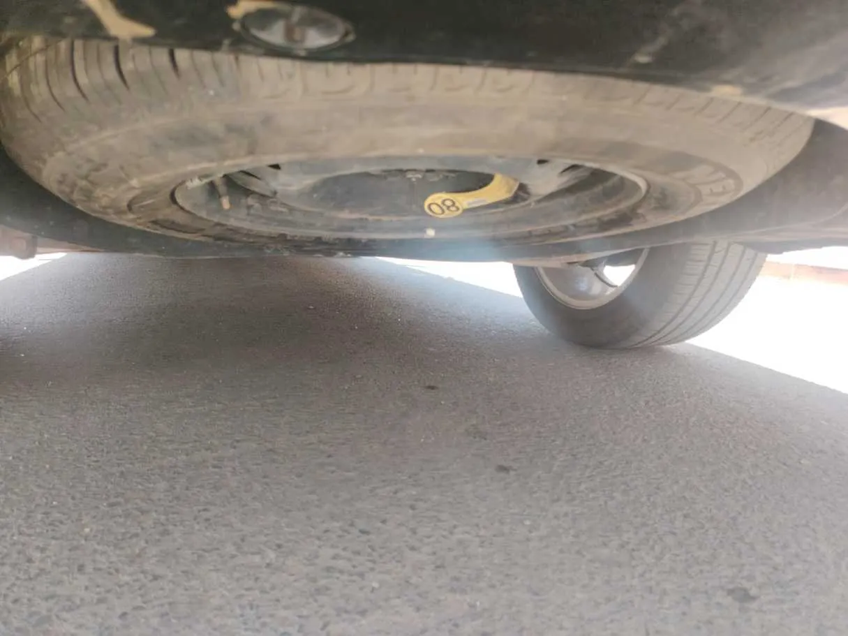 Car image 46