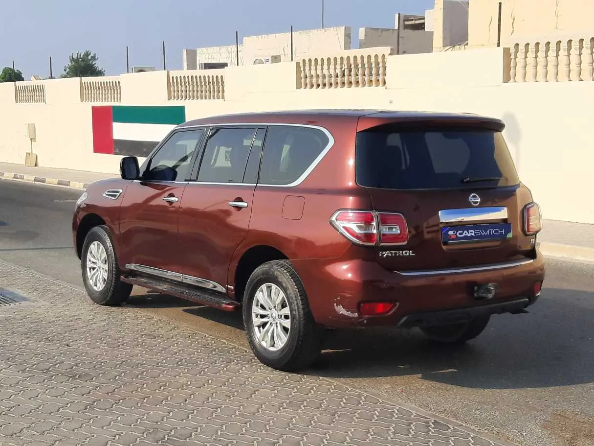 Car image 5