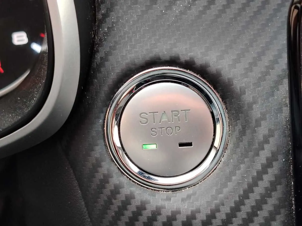 Car image 26