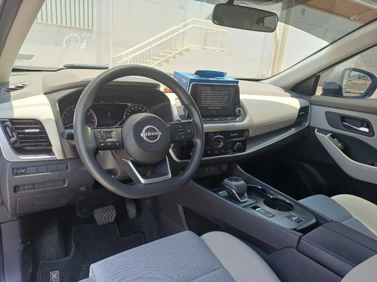 Car image 11