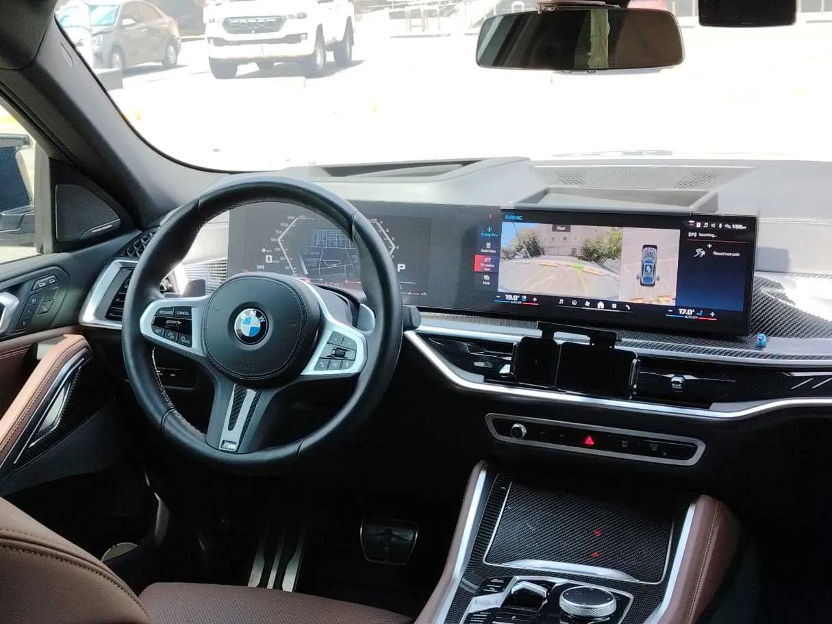 Car image 22