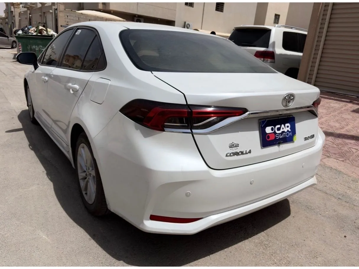 Car image 7