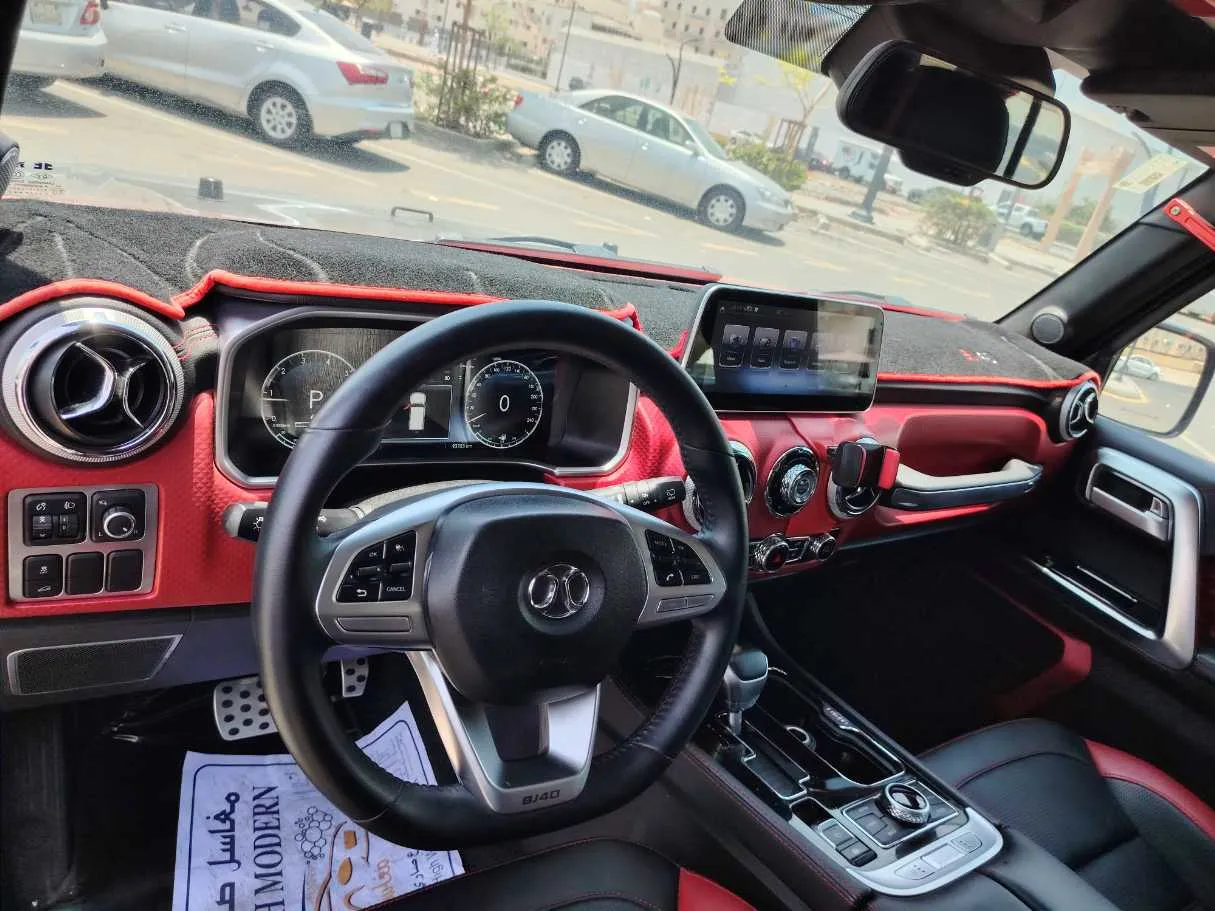 Car image 13